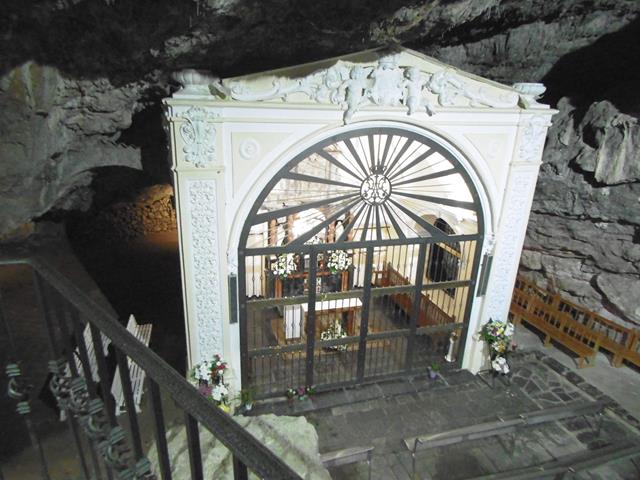Cueva Santa